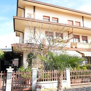 Porzione Villa In Vendita a Carpi
