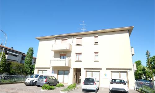 VENDESI APPARTAMENTO CIBENO 